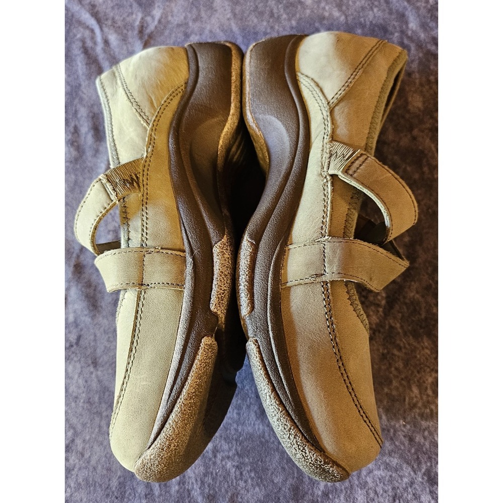 Dansko "Annie"  Leather Sage Green Mary Jane Women's SZ 8.5 Slip Resistance